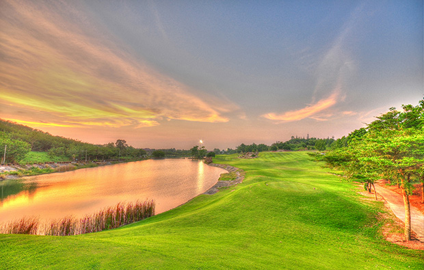 18th hole, st andrews 2000 golf club, pattaya, thailand