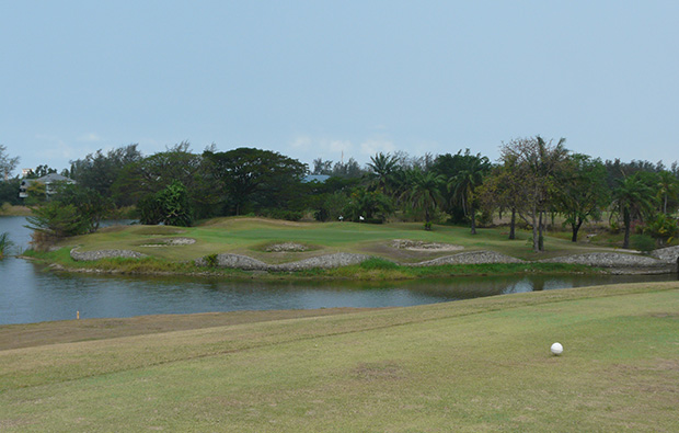 par 3 crystal bay golf club, pattaya, thailand