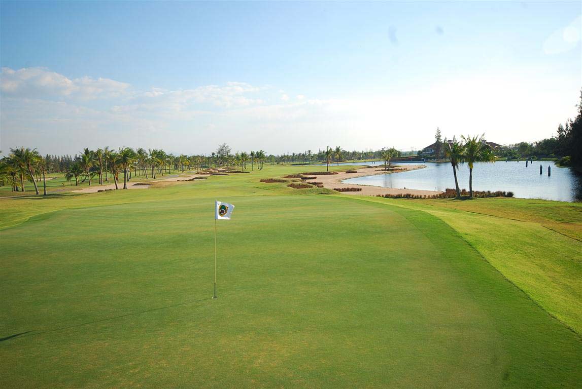 Fairway oyal Lakeside Golf Club Resort