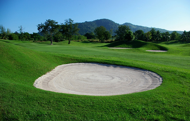 bunker, emerald golf club, pattaya, thailand